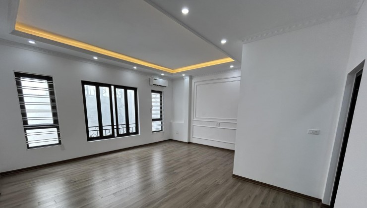 BÁN NHÀ GẦN HỒ TÂY 4 NGỦ  Ở NGAY , 44M2 NHỈNH 6 TỶ,5.9 MẶT TIỀN